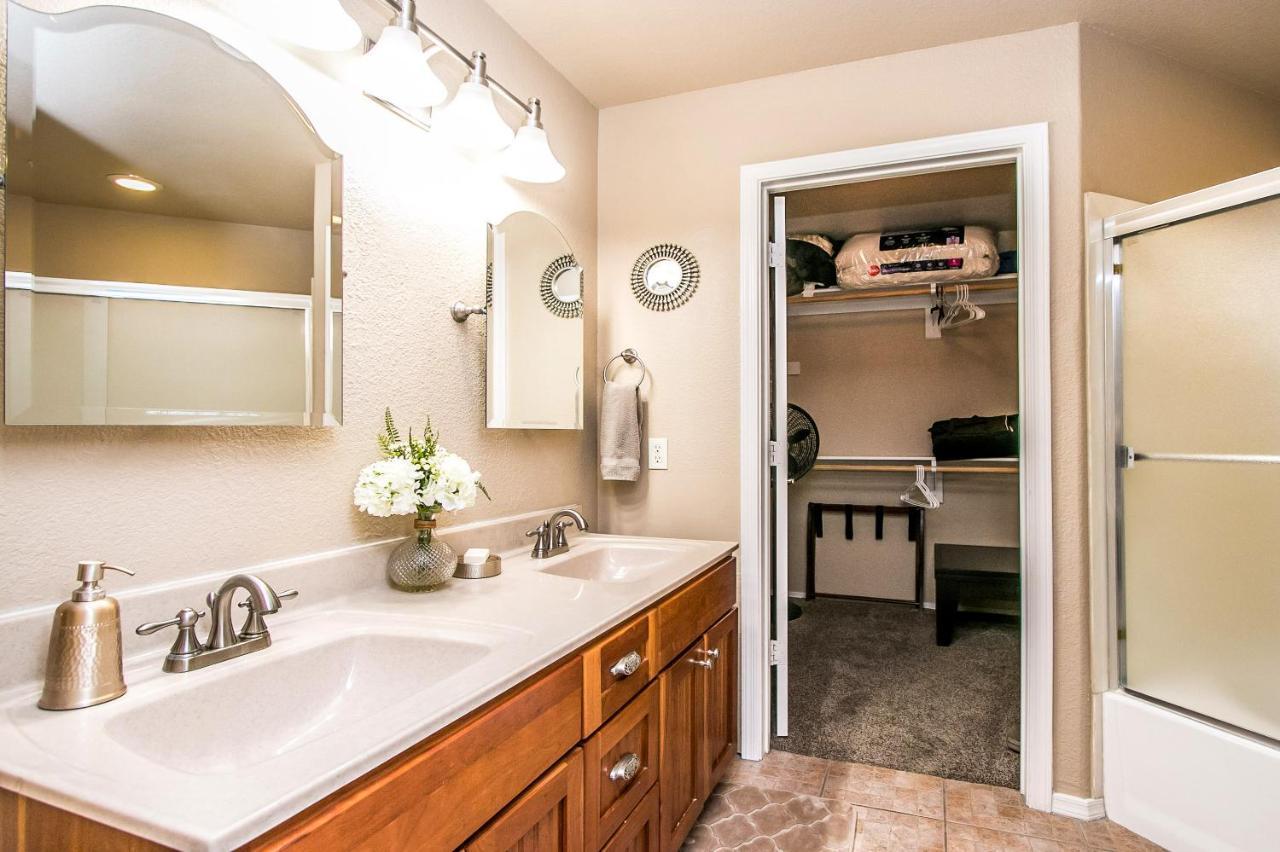 Private Resort Community -- ½ Mile Walk To Hiking & Biking At N. Mtn. Preserve! Phoenix Exteriör bild
