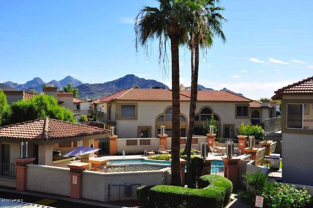 Private Resort Community -- ½ Mile Walk To Hiking & Biking At N. Mtn. Preserve! Phoenix Exteriör bild